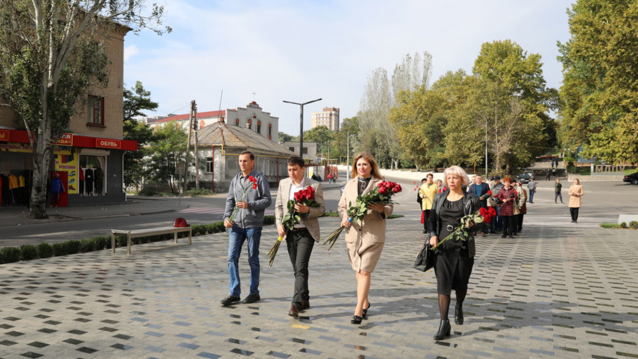 На вшанування 80-х роковин трагедії Бабиного Яру представники влади поклали квіти до меморіалу жертвам Голокосту 