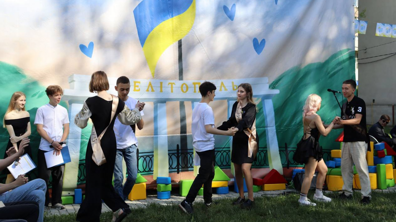 Будуємо майбутнє разом: Лего-дзвоник для мелітопольських школярів
