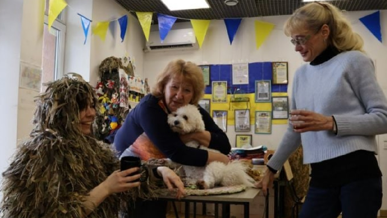 Скільки метрів маскувальної сітки знадобиться, щоб деокупувати Мелітополь – відповідь шукали волонтери центру “Ідея” у Львові