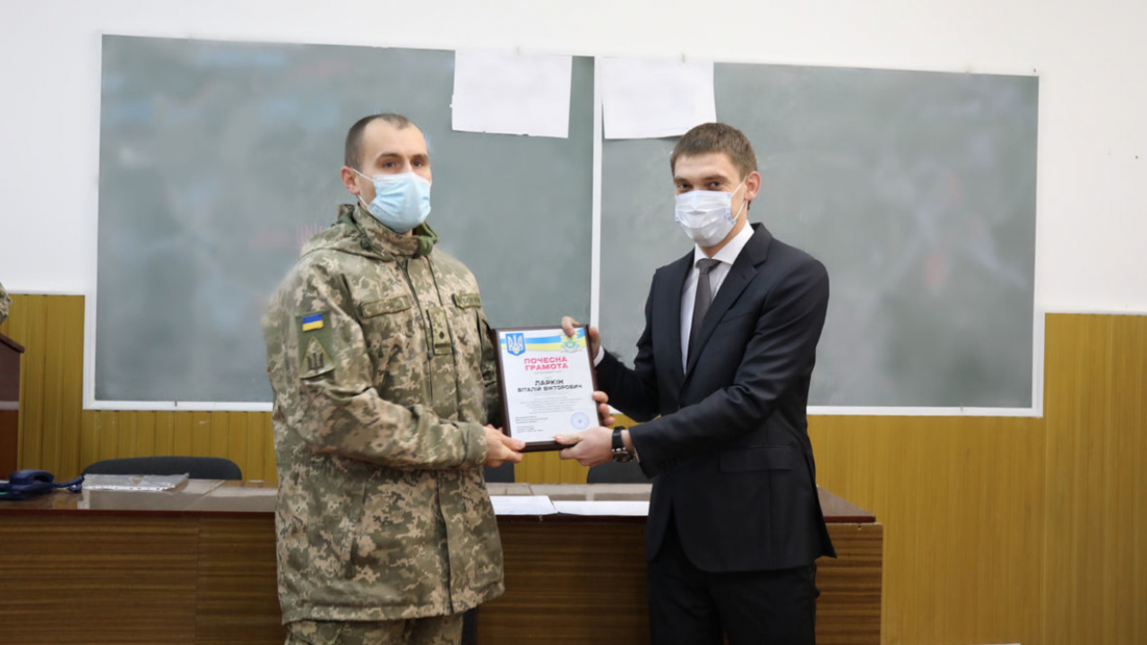 Військовослужбовці приймають вітання з 30-ою річницею Збройних Сил України