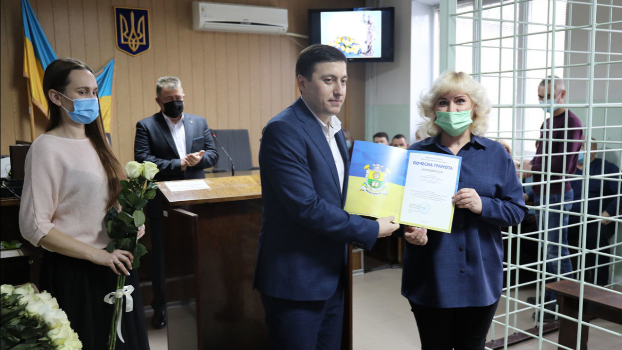 Колектив Мелітопольського міськрайонного суду привітали із професійним святом