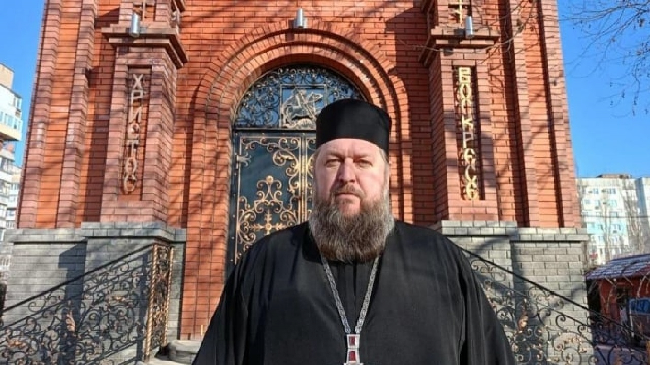 В окупованому Мелітополі священика-зрадника, який закликав парафіян йти на псевдореферендум, росіяни заслали до монастиря