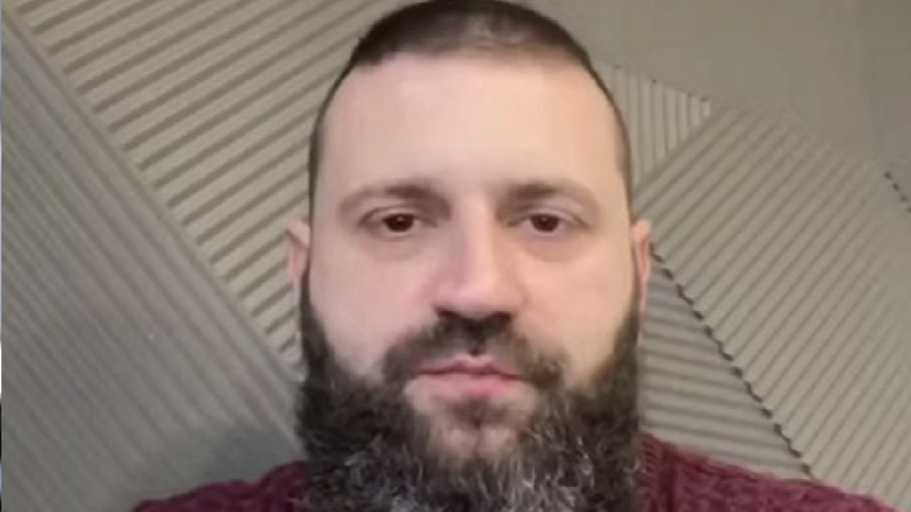 &laquo;Про Мелітополь повинен знати світ!&raquo;: ветеран Роман Чернев пише книгу про окупацію і шукає свідків