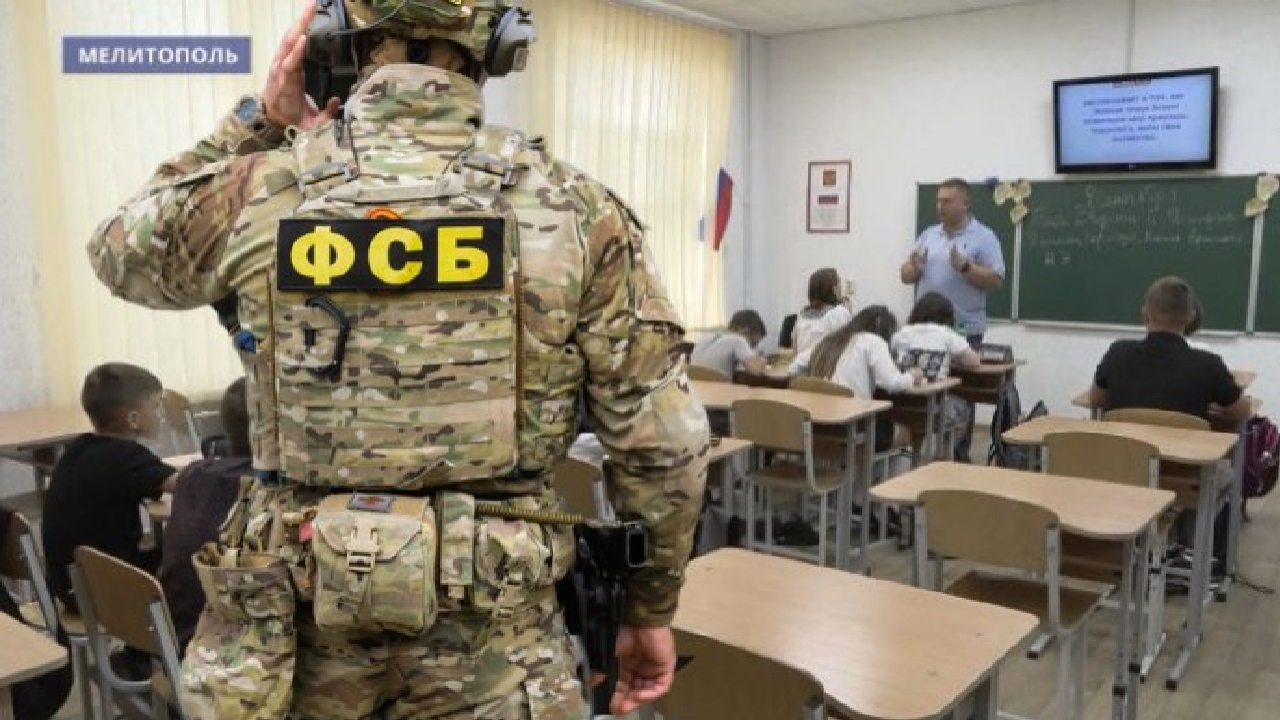 Школа під наглядом ФСБ: як у Мелітополі дітей змушують любити Росію і які нововведення готуються - ексклюзивне інтерв&rsquo;ю з окупації
