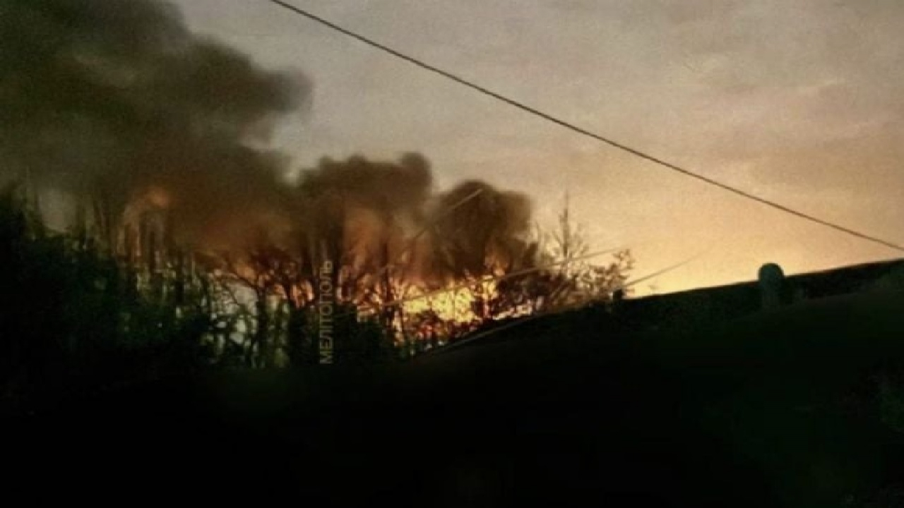 У Мелітополі після атаки БпЛА горить підстанція &mdash; більша частина міста без електрики