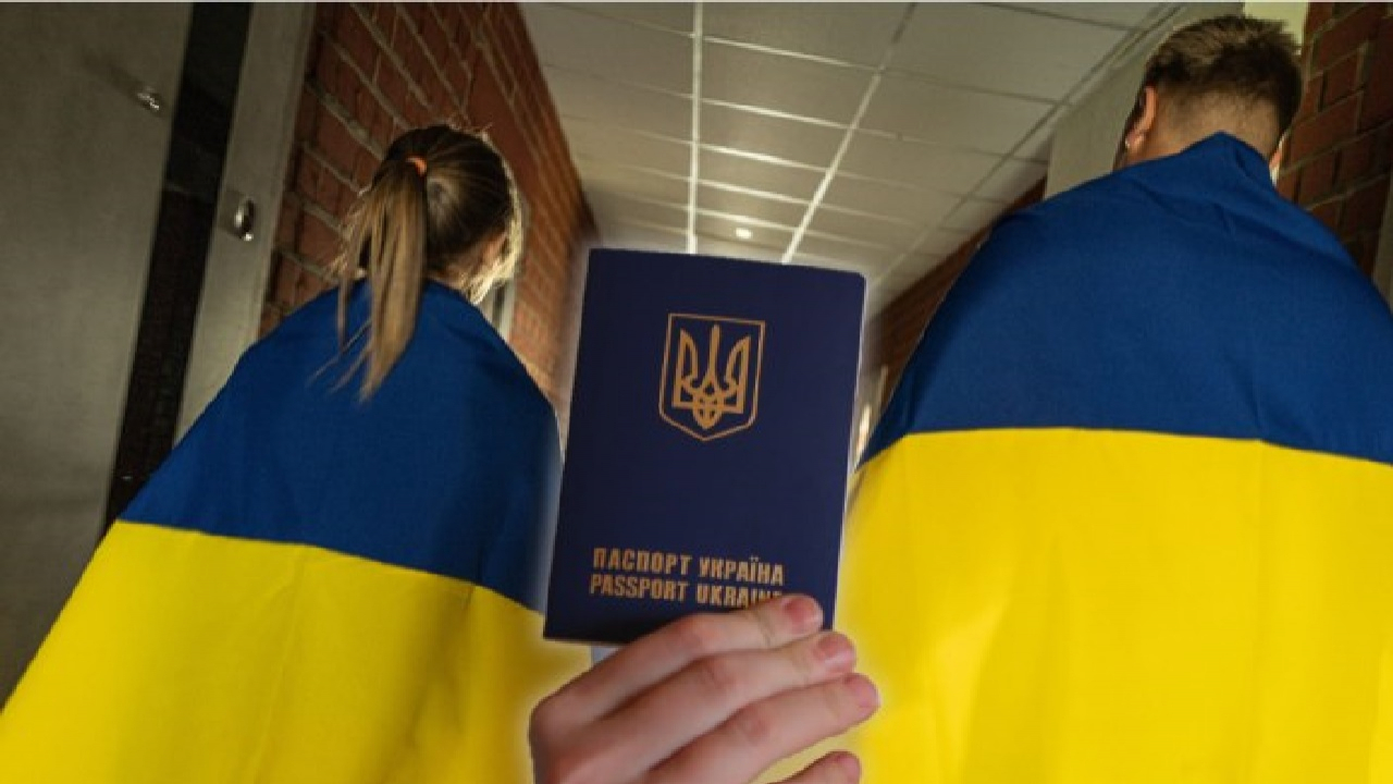 &ldquo;Боялася, що не пропустять через кордон&rdquo;: історія 22-річної дівчини з окупації та як жителям Мелітополя повернутися в Україну без паспорта